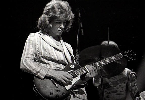 ������ ������ �� �����-������ � The Rolling Stones � �������-�����-������, 1972 ��� - https://upload.wikimedia.org/wikipedia/commons/8/8f/Mick_Taylor2.jpg